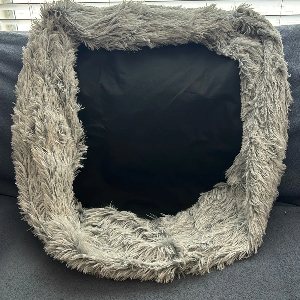 Small/ medium dog 🐶- lay bed—